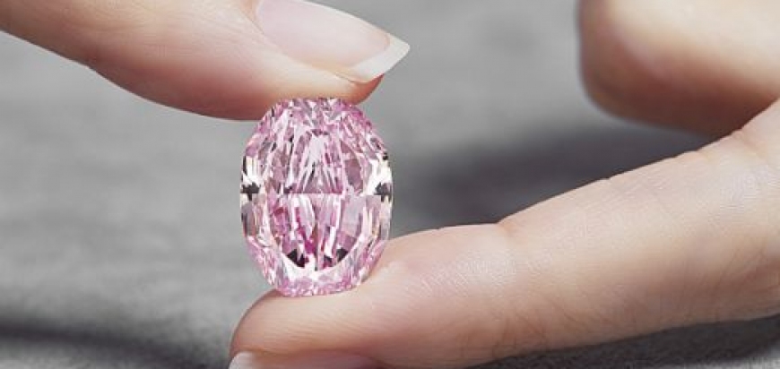 Rekordní prodej růžového diamantu u Sotheby's